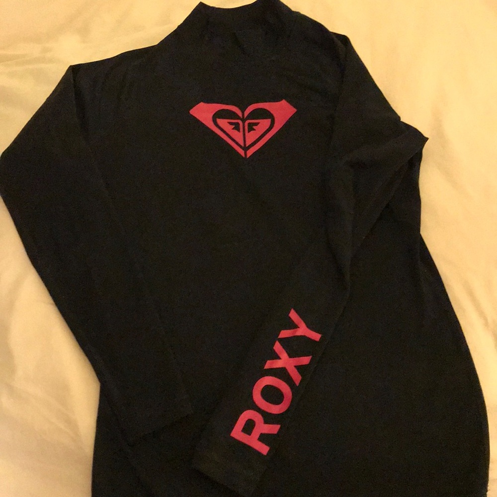 Rosy rash guard, size 8